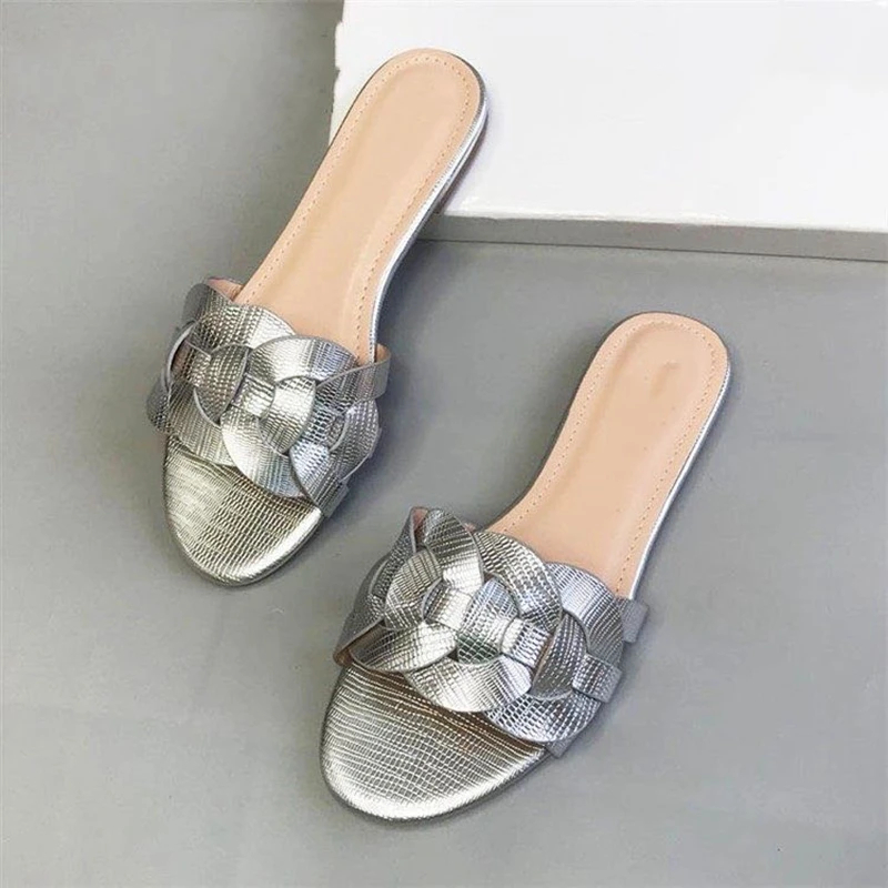 Women Slippers Flat Heel shoes Ladies Fashion Brand Slipper Female Women's Shoes Summer Beach Slip On Slides Flip Flops Sandals
Women Slippers Flat Heel shoes Ladies Fashion Brand Slipper Female Women's Shoes Summer Beach Slip On Slides Flip Flops Sandals