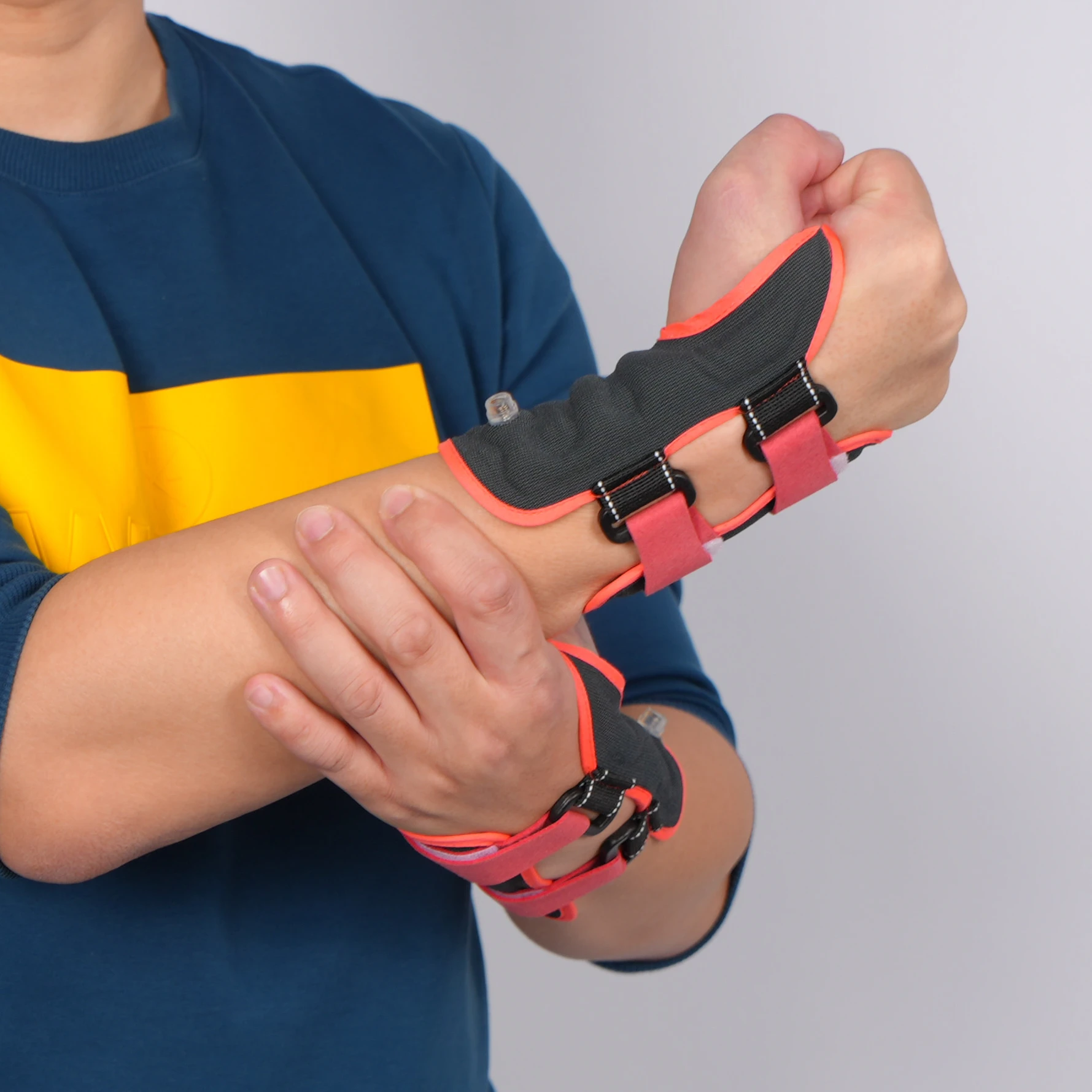 Private Label inflatable mesh fabric professional adjustable pain relief wrist support strap, Black customization available
Private Label inflatable mesh fabric professional adjustable pain relief wrist support strap, Black customization available