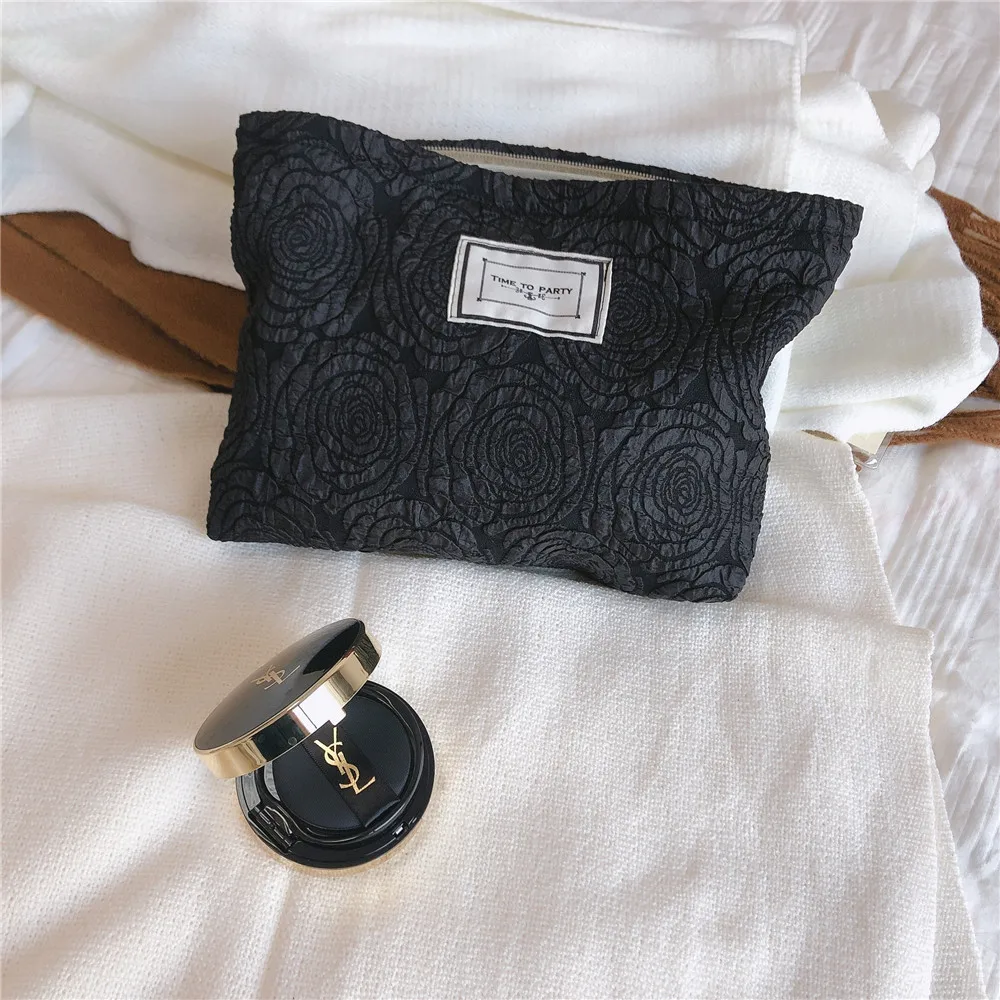 2021 New Design Cotton Small Cosmetic Pouch Waterproof Clear Travel Bags Supplier 
2021 New Design Cotton Small Cosmetic Pouch Waterproof Clear Travel Bags Supplier