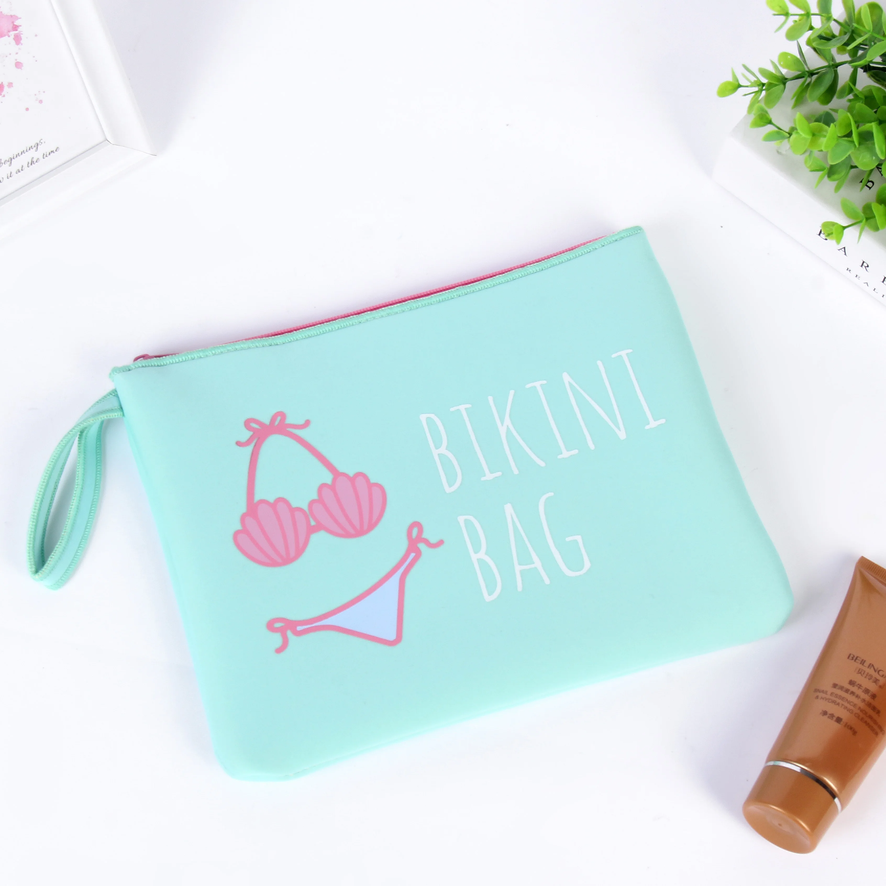 BSCI Custom Print Small Neoprene Pouch Bikini Travel Makeup Clutch Beauty Bag Beach cosmetic Bags, Customized
BSCI Custom Print Small Neoprene Pouch Bikini Travel Makeup Clutch Beauty Bag Beach cosmetic Bags, Customized