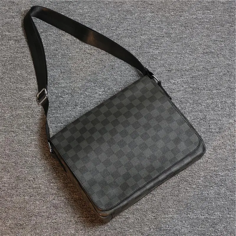 Men Business Traveling Laptop & Tablet Crossbody Leather Checker Travel Messenger Bag Water Resistant Shoulder Bag
Men Business Traveling Laptop & Tablet Crossbody Leather Checker Travel Messenger Bag Water Resistant Shoulder Bag
