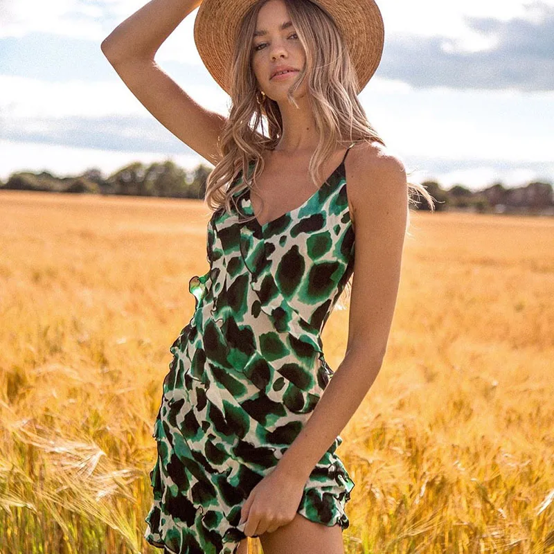 Sleeveless Spaghetti Strap Backless Zipper Floral Print Ruffle Sexy Dress Women Night Club Dresses Sexy V Neck Chiffon Dress
Sleeveless Spaghetti Strap Backless Zipper Floral Print Ruffle Sexy Dress Women Night Club Dresses Sexy V Neck Chiffon Dress
