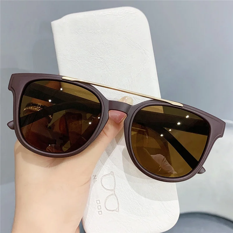 Hot Sale Custom Oversized Ladies Eyewear Big Square Shade UV400 Frames Fashion Street Style Double Bridge Unisex Sunglasses, Mix color or custom colors
Hot Sale Custom Oversized Ladies Eyewear Big Square Shade UV400 Frames Fashion Street Style Double Bridge Unisex Sunglasses, Mix color or custom colors