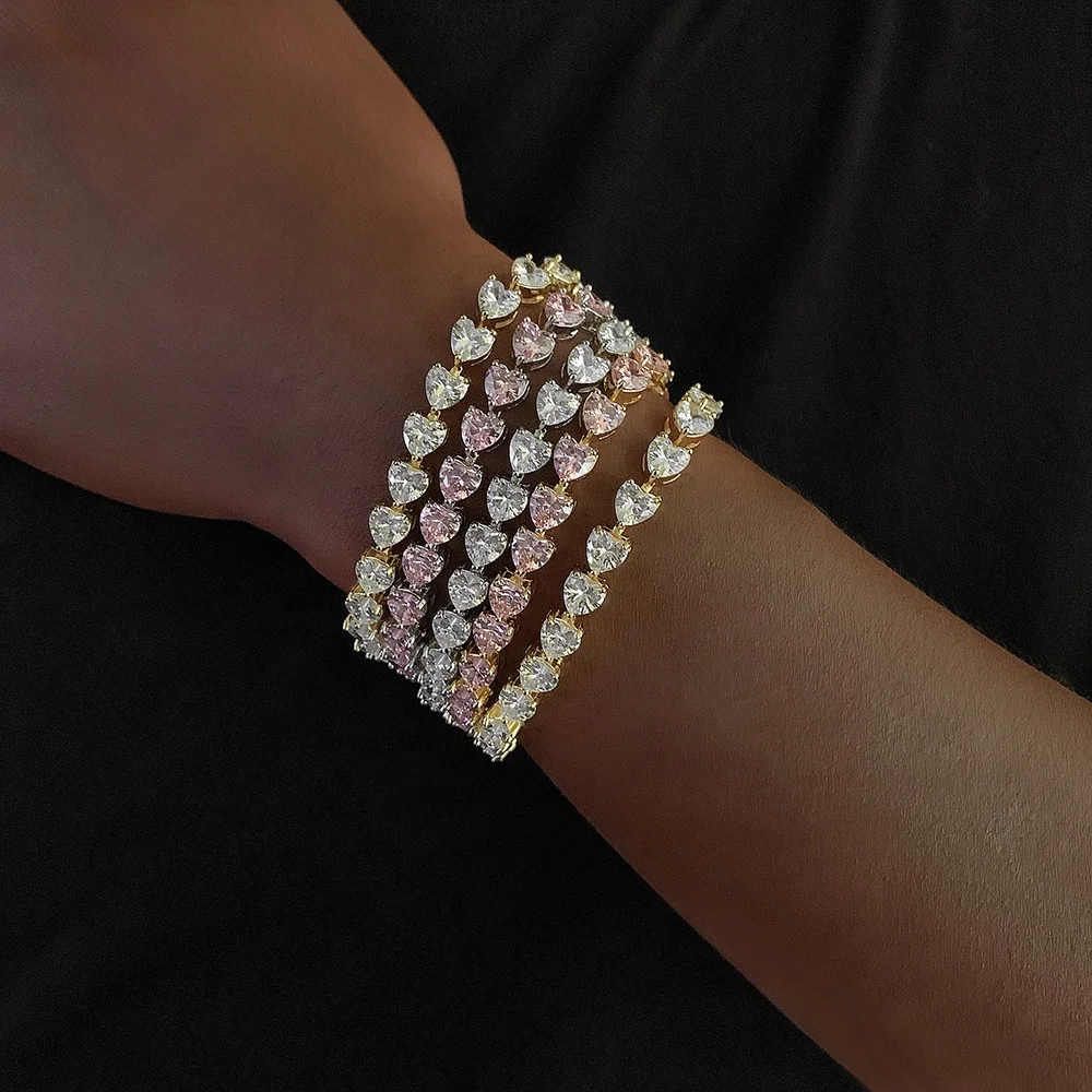 Luxury Heart Tennis Bracelet Gold Silver Cubic Zirconia Jewelry Iced Out Tennis Chain Crystal Diamond Bracelet for Women
Luxury Heart Tennis Bracelet Gold Silver Cubic Zirconia Jewelry Iced Out Tennis Chain Crystal Diamond Bracelet for Women