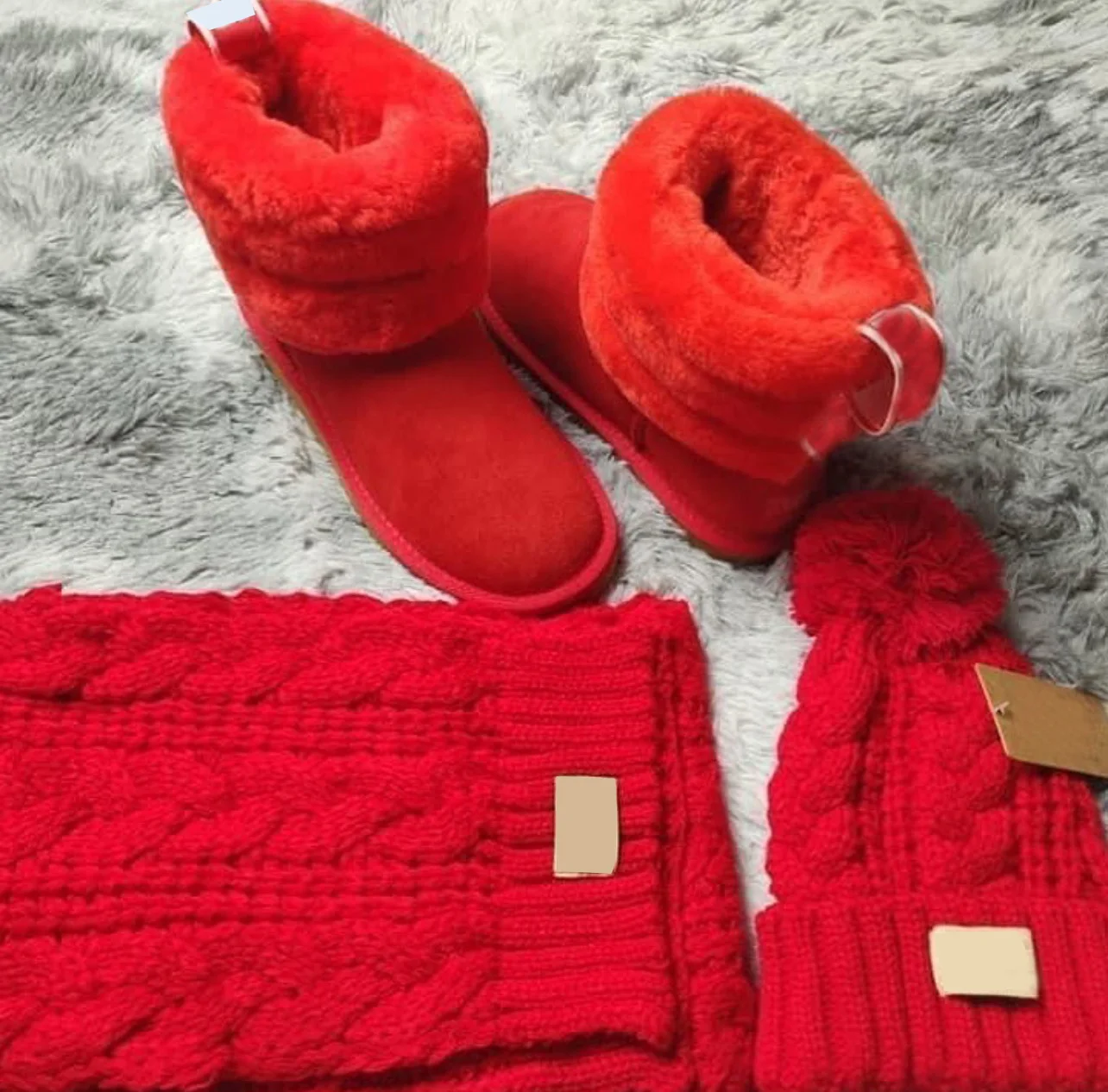 Factory ready to ship furry fur women adults designer snow boots winter hat and scarf set, Black,yellow,brown, coffee, blue,red,grey
Factory ready to ship furry fur women adults designer snow boots winter hat and scarf set, Black,yellow,brown, coffee, blue,red,grey