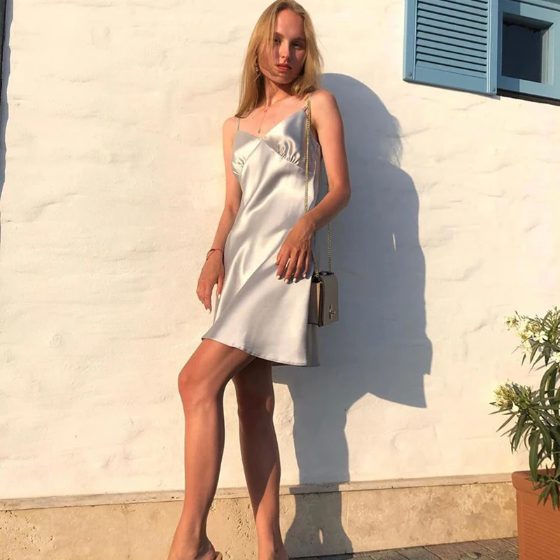 Satin V-Neck Spaghetti Strap Mini Party Dresses, Women Split Hem Sleeveless Sexy Vestido Skinny Fashion Summer Dresses Elegant
Satin V-Neck Spaghetti Strap Mini Party Dresses, Women Split Hem Sleeveless Sexy Vestido Skinny Fashion Summer Dresses Elegant