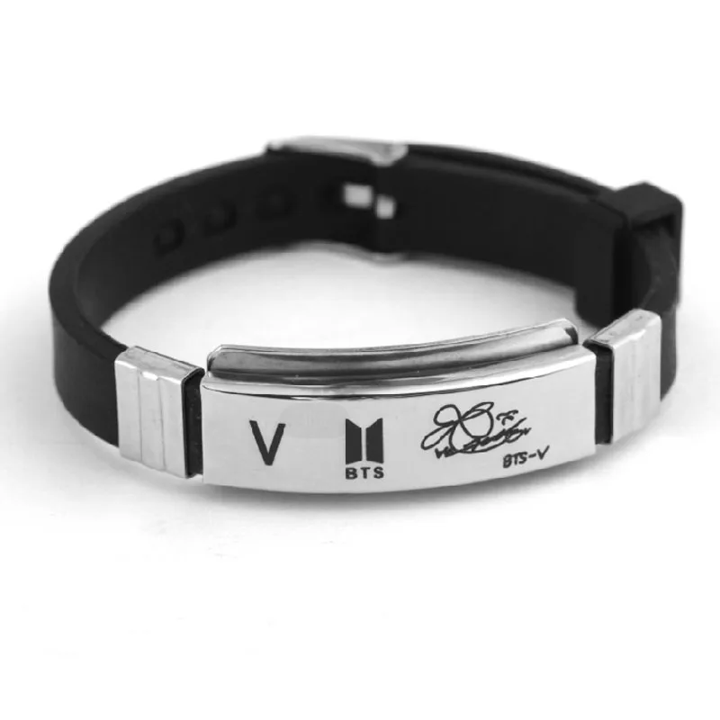 Fashionable BTS Titanium Steel Bracelet Customized Logo Name Silver Bts Student Kpop Bracelet For Boys And Girls, As picture showed
Fashionable BTS Titanium Steel Bracelet Customized Logo Name Silver Bts Student Kpop Bracelet For Boys And Girls, As picture showed