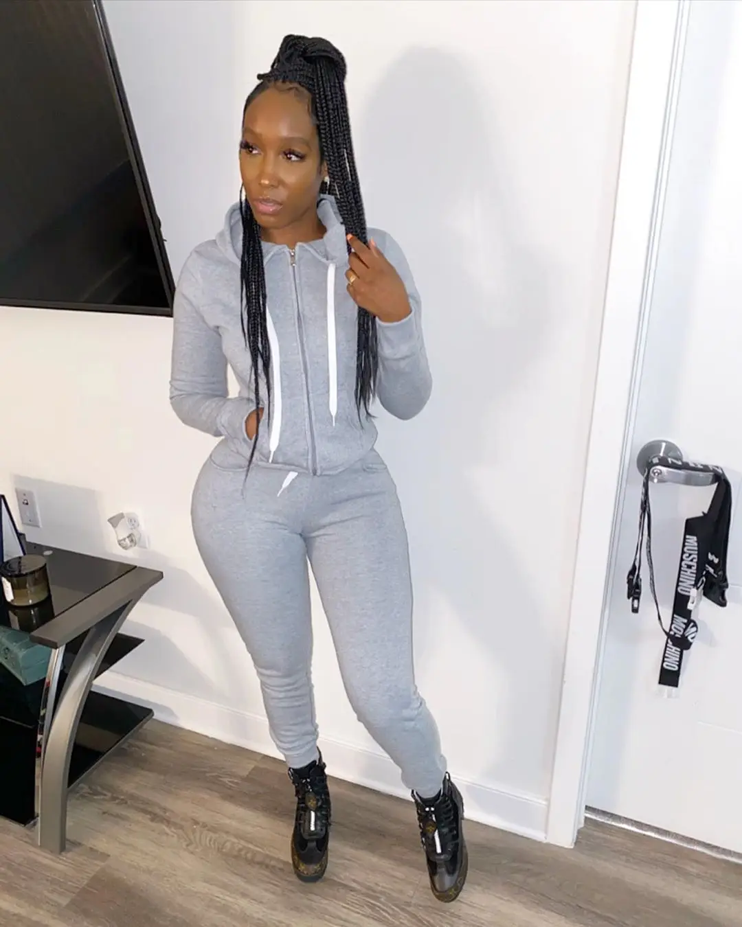 New Arrival Fall Clothes Leisure Hooded Women Sweatsuit Tracksuit Pants 2 Piece Set for Woman
New Arrival Fall Clothes Leisure Hooded Women Sweatsuit Tracksuit Pants 2 Piece Set for Woman