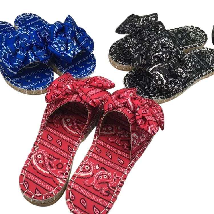 furry slippers vendor 2021 Winter fake Fluffy Furry Slippers House With Fur Slides Female Warm Soft Indoor fluffy slippers
furry slippers vendor 2021 Winter fake Fluffy Furry Slippers House With Fur Slides Female Warm Soft Indoor fluffy slippers