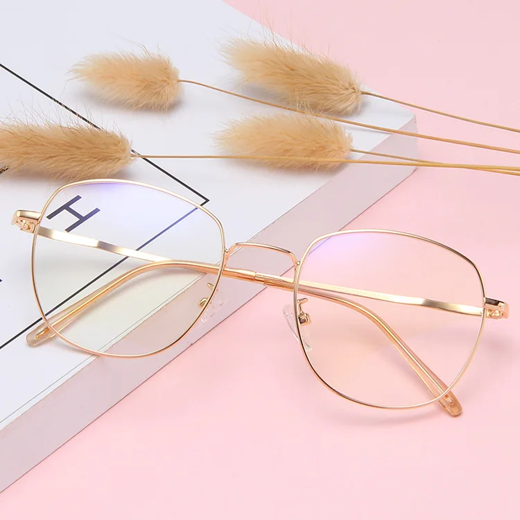 New fashion eyeglasses metal optical frames manufacturers in china with low price, Custom colors
New fashion eyeglasses metal optical frames manufacturers in china with low price, Custom colors