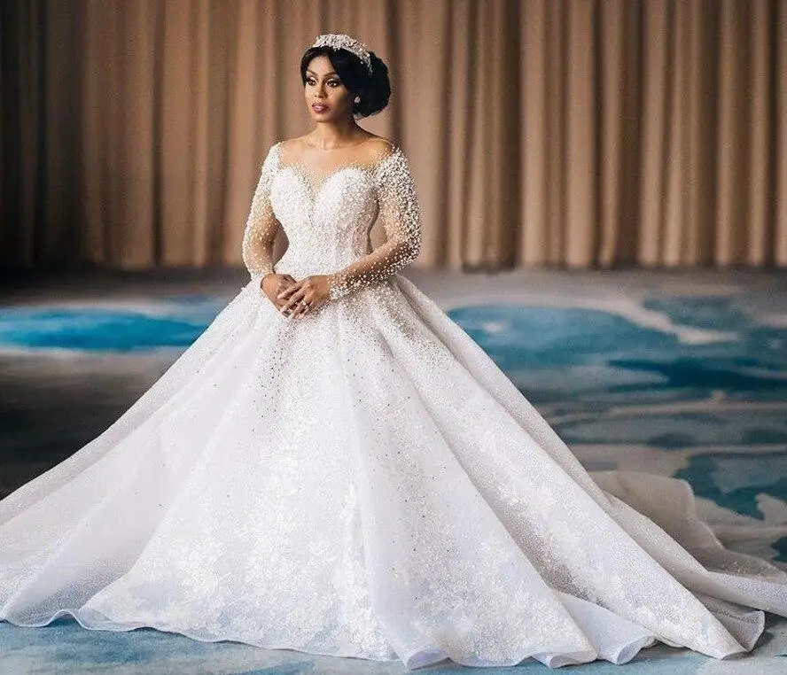 S0343A 2021 Women's Large Tail Wedding Dress Pearl Decoration Round Neck Skin Color Net Yarn bride wedding dress, White
S0343A 2021 Women's Large Tail Wedding Dress Pearl Decoration Round Neck Skin Color Net Yarn bride wedding dress, White