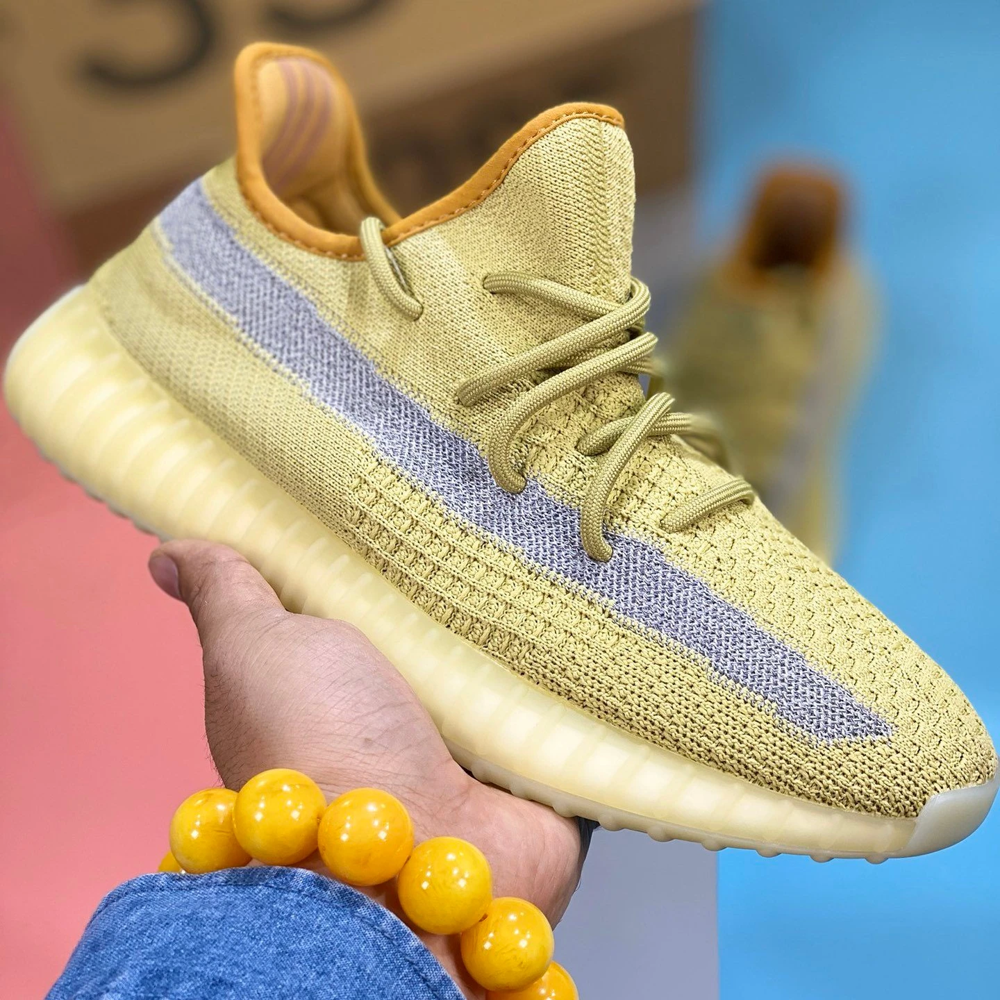 USA High Quality Latest Men Women Original Yeezy 350 Styles Sneakers Sports Shoes Running Popular Summer Top 
USA High Quality Latest Men Women Original Yeezy 350 Styles Sneakers Sports Shoes Running Popular Summer Top