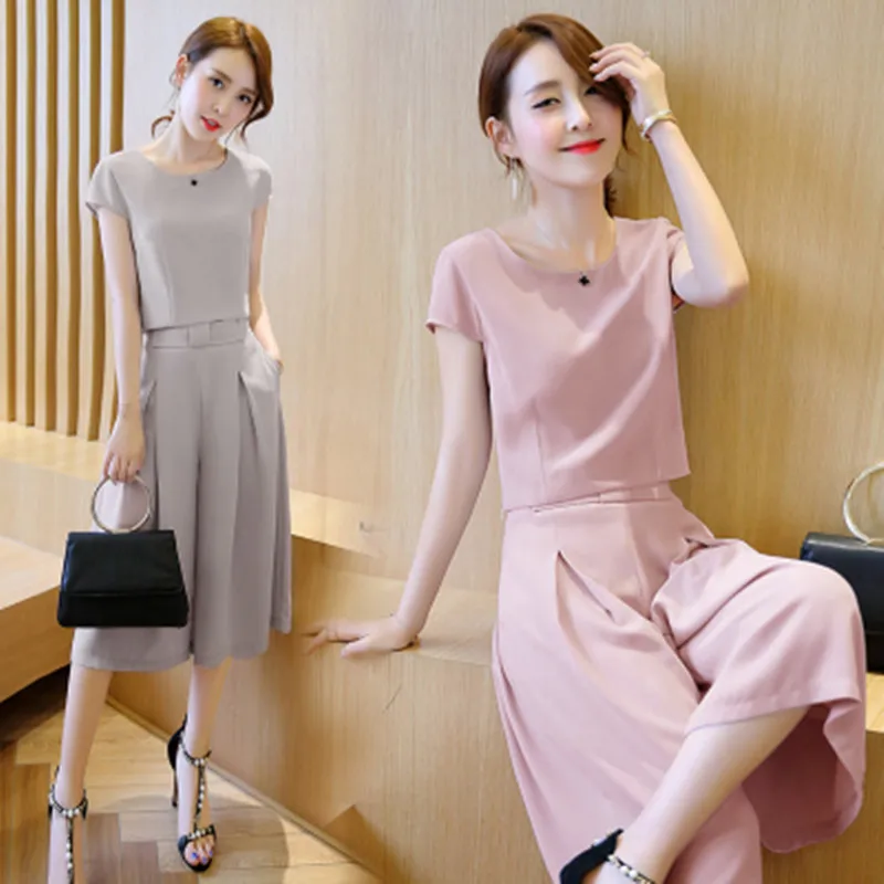 Wide leg pants women 2021 new Korean style trousers short-sleeved T-shirt suit summer two-piece short skirt fashion culottes
Wide leg pants women 2021 new Korean style trousers short-sleeved T-shirt suit summer two-piece short skirt fashion culottes