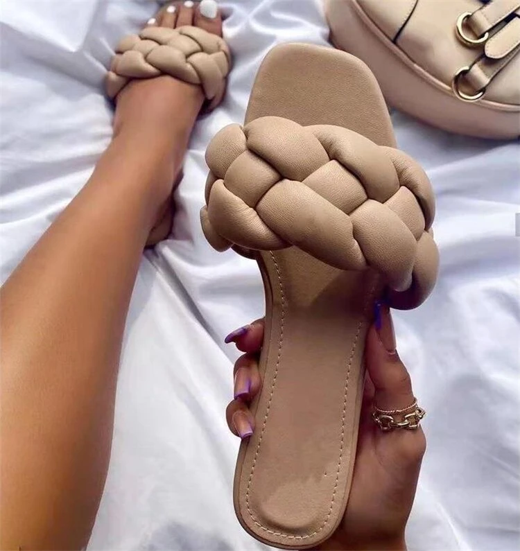 Chinese Wholesale Flat Slippers Summer Beach Slides Shoes 2021 Designers Trending Woven Sandals, As pictures or customized color
Chinese Wholesale Flat Slippers Summer Beach Slides Shoes 2021 Designers Trending Woven Sandals, As pictures or customized color