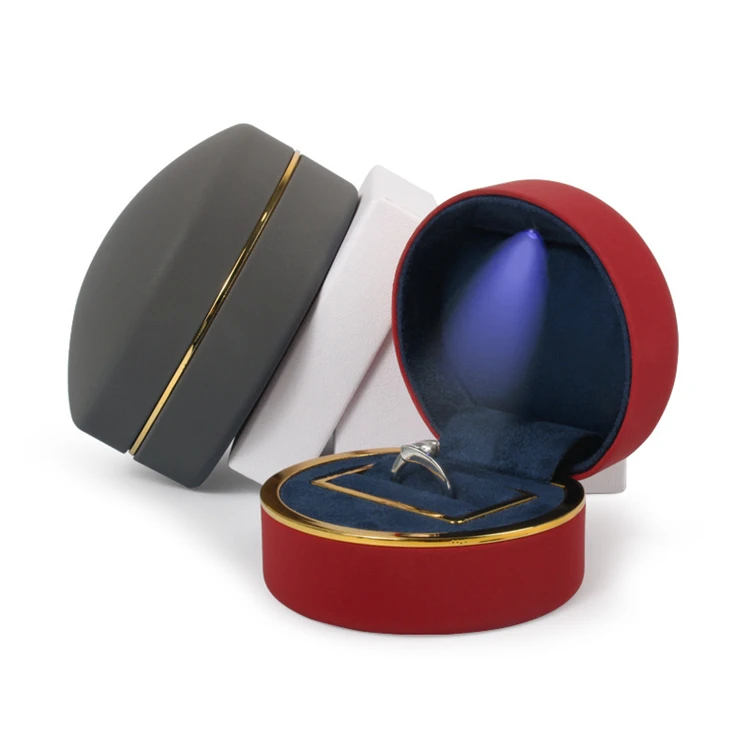Superior Quality Golden Metal Edge Fold Pu Leather Round Jewelry Packaging Box Led Light Luxury Elegant Jewelry Box, 3 colors (customized)
Superior Quality Golden Metal Edge Fold Pu Leather Round Jewelry Packaging Box Led Light Luxury Elegant Jewelry Box, 3 colors (customized)