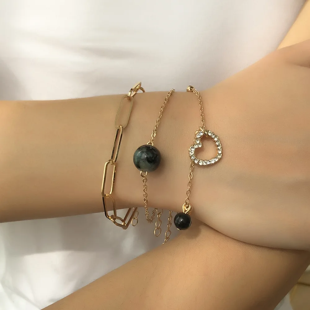 2021bracelets wholesaleResin beads personality creative heart - shaped pendant chain bracelet three-piece set charm bracelet
2021bracelets wholesaleResin beads personality creative heart - shaped pendant chain bracelet three-piece set charm bracelet