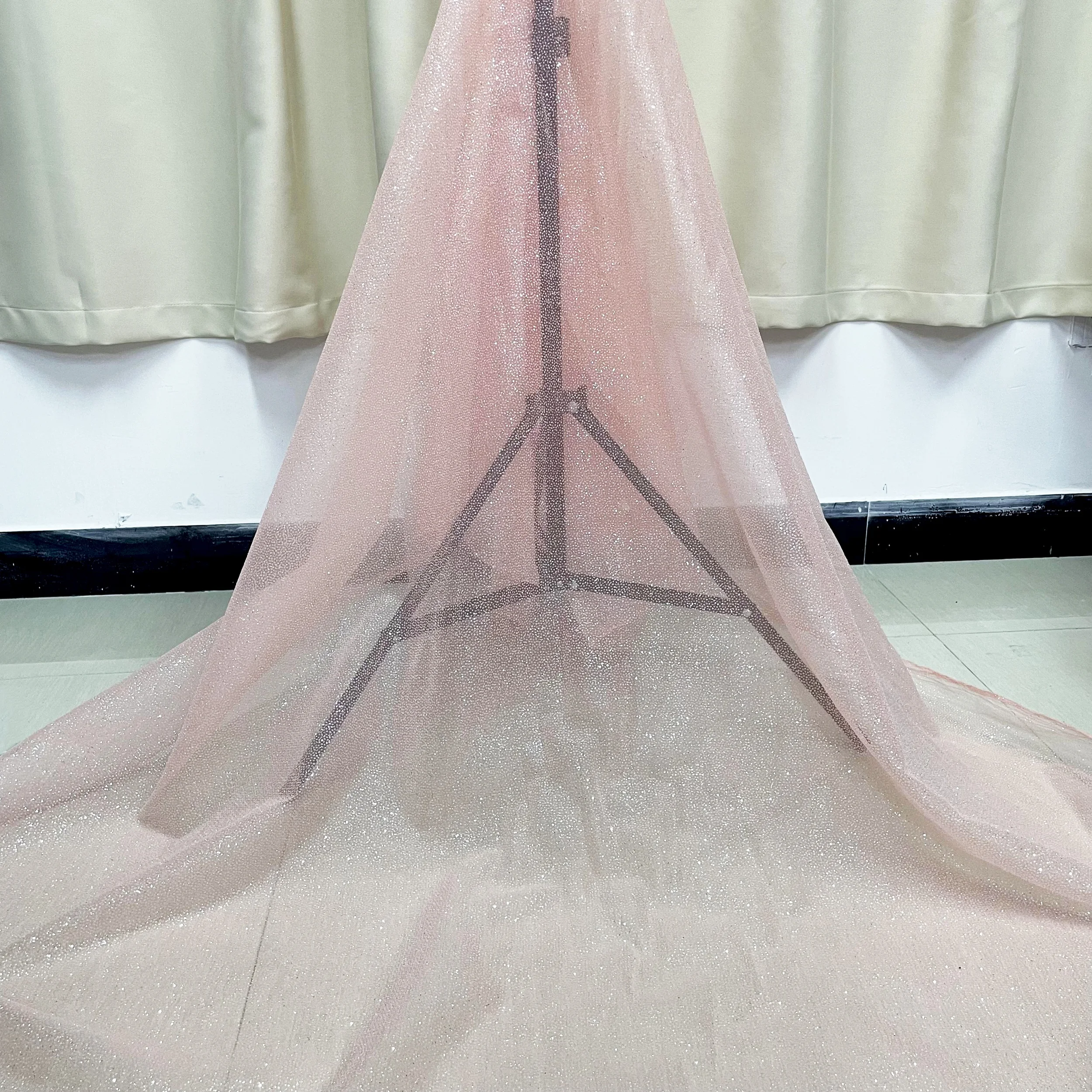OEM lace roll mesh mono net fabric bundle net fabrics glitter french tulle fabric with glitter
OEM lace roll mesh mono net fabric bundle net fabrics glitter french tulle fabric with glitter