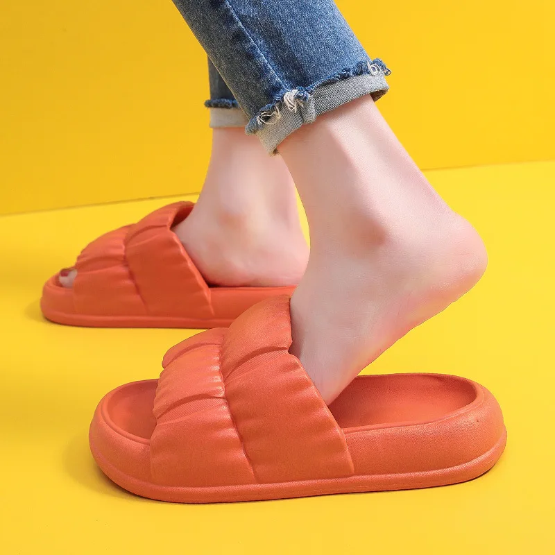 TX17 4CM feces slipper female summer thick bottom home with soft bottom bathroom anti-slip couple slippers male
TX17 4CM feces slipper female summer thick bottom home with soft bottom bathroom anti-slip couple slippers male