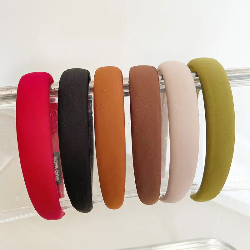 Ins Hot Selling Simple Sponge Headbands Pure Color Padded Washing Face Hair Accessories For Women
Ins Hot Selling Simple Sponge Headbands Pure Color Padded Washing Face Hair Accessories For Women