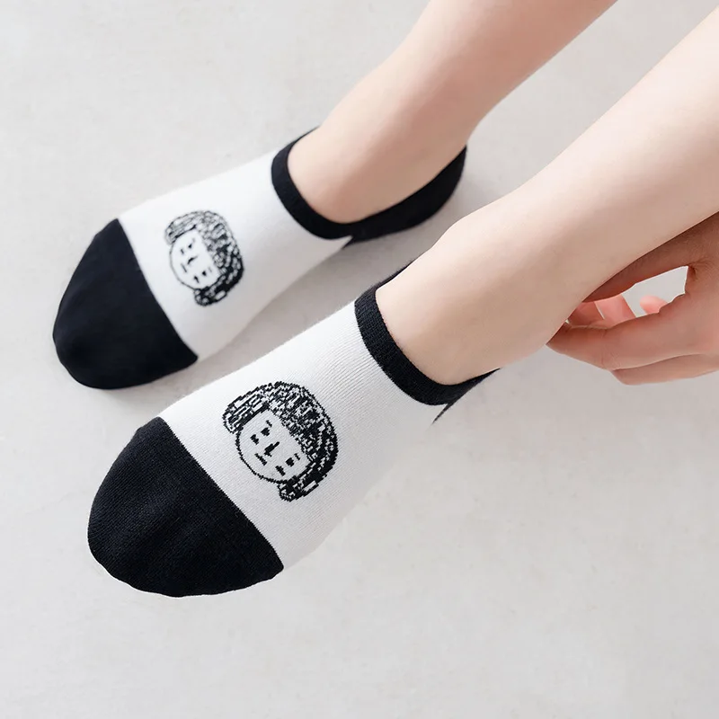 High quality female socks cute cartoon printing fashion leisure design invisible cotton boat socks, Custom color
High quality female socks cute cartoon printing fashion leisure design invisible cotton boat socks, Custom color