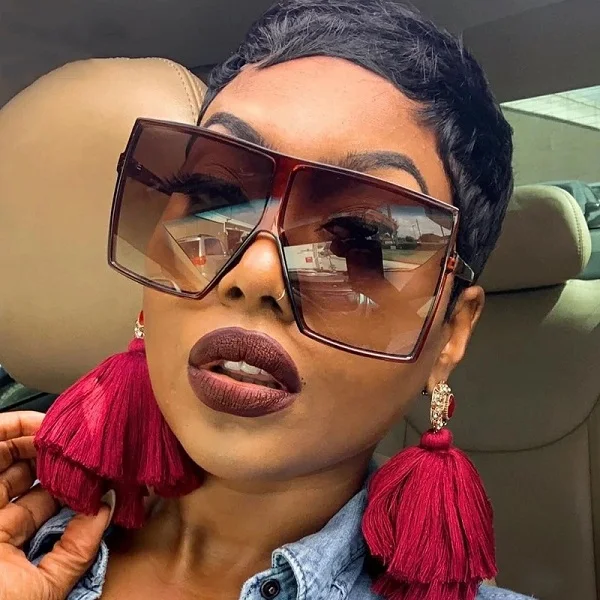 Custom wholesale 2022 Women Oversized Sun Glasses Fashion Square 2022 sunglasses Trendy, Custom colors
Custom wholesale 2022 Women Oversized Sun Glasses Fashion Square 2022 sunglasses Trendy, Custom colors