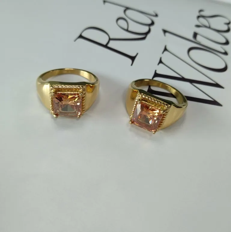 Fashion Jewelry 2021 Stainless Steel PVD Gold Colorful Square Coffee Gemstone Onyx Brown Stone Ring For Women Men
Fashion Jewelry 2021 Stainless Steel PVD Gold Colorful Square Coffee Gemstone Onyx Brown Stone Ring For Women Men