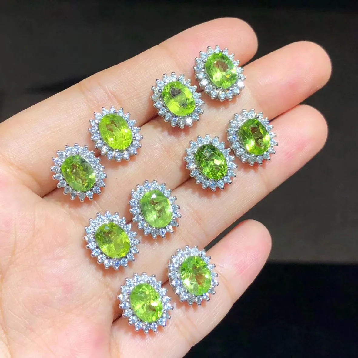 925 Sterling Silver Natural Peridot Stud Earrings Women's Engagement Wedding Jewelry/Silver natural Peridot Earrings
925 Sterling Silver Natural Peridot Stud Earrings Women's Engagement Wedding Jewelry/Silver natural Peridot Earrings