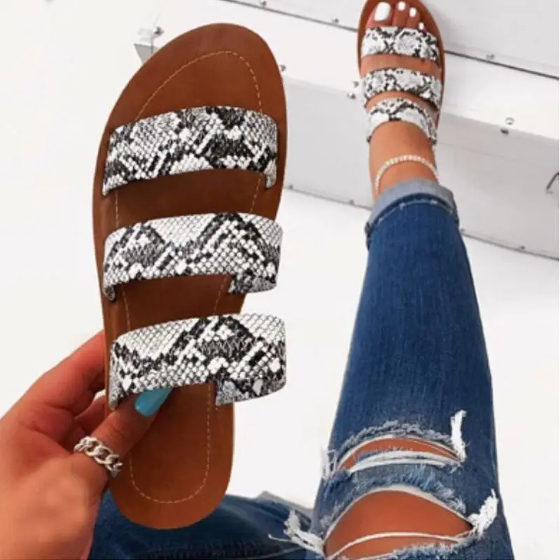 Wish Hot Selling Slippers Female Ladies Shoes Snake Pattern Sandals Large Size Flat Sandals Wholesale
Wish Hot Selling Slippers Female Ladies Shoes Snake Pattern Sandals Large Size Flat Sandals Wholesale