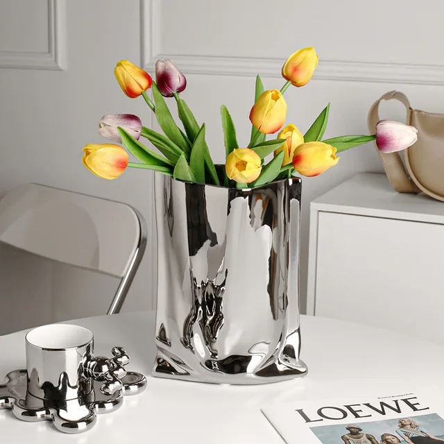 Ceramic vase silver plated simple paper bag flower arrangement table decoration for home decor
Ceramic vase silver plated simple paper bag flower arrangement table decoration for home decor