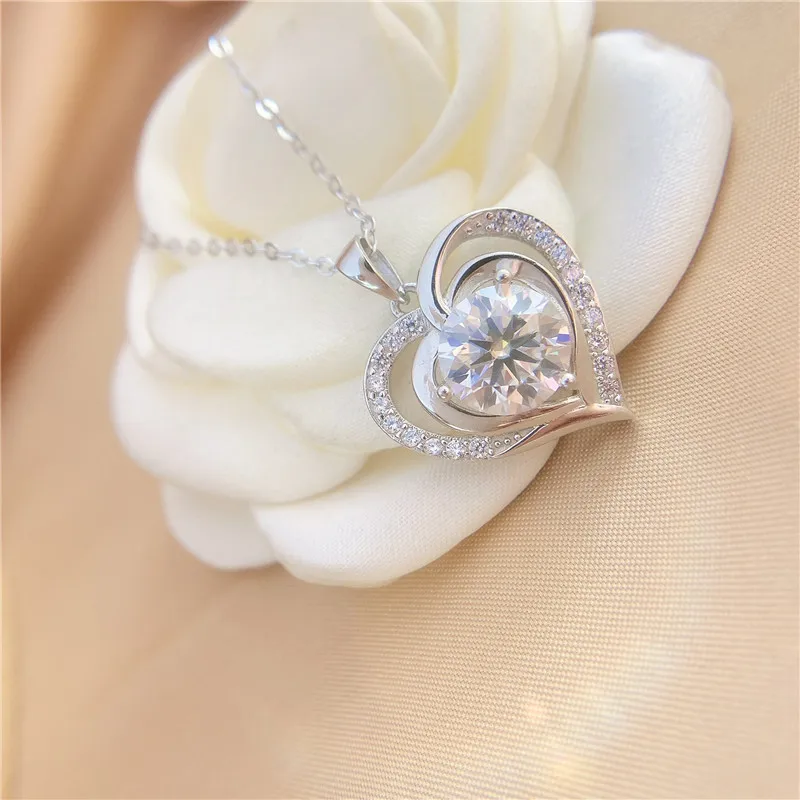 Trendy Moissanite Necklace 925 Sterling Silver Fashion Custom Jewelry Heart 3CT Moissanite Pendant Wedding Engagement Charms
Trendy Moissanite Necklace 925 Sterling Silver Fashion Custom Jewelry Heart 3CT Moissanite Pendant Wedding Engagement Charms