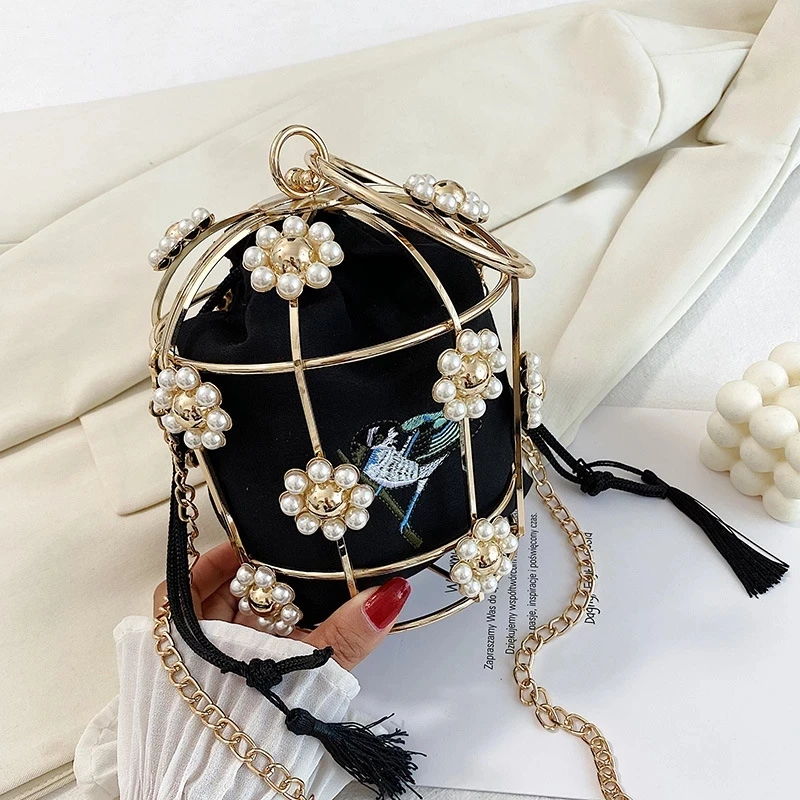 2021 High Quality Openwork Basket Design Cage Pearls Portable Women's Luxury Party Handbags Evening Bag, 3 colors
2021 High Quality Openwork Basket Design Cage Pearls Portable Women's Luxury Party Handbags Evening Bag, 3 colors