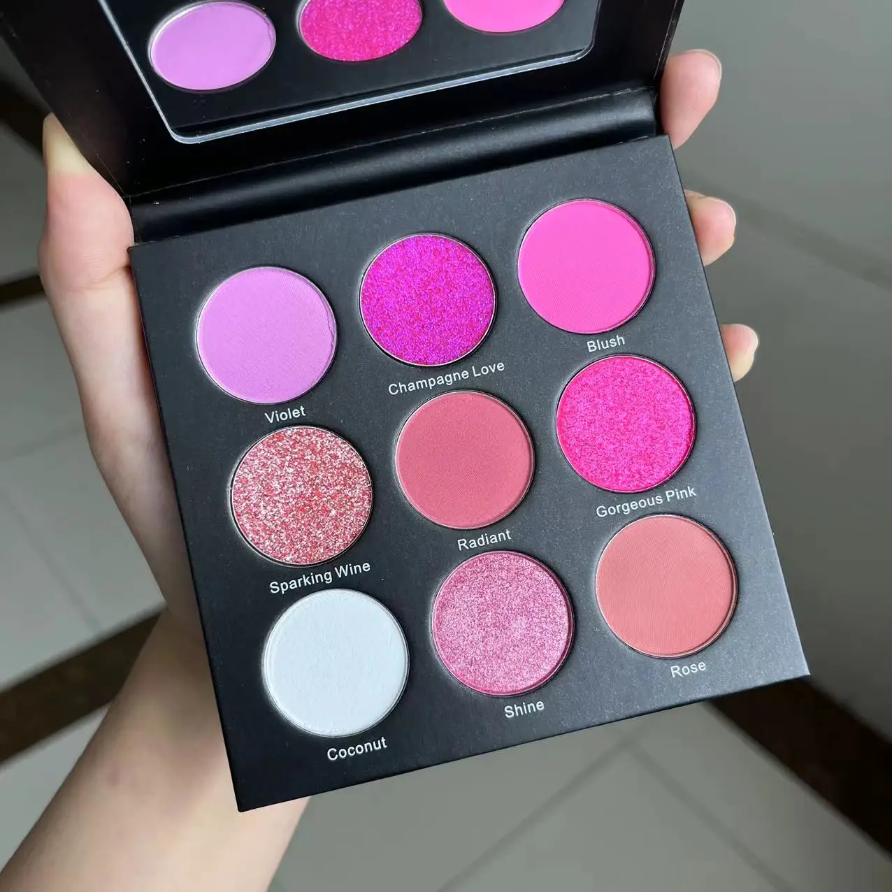 Wholesale Cosmetics 9-Color Diamond Eyeshadow Golden beauty eyeshadow palette glitter shimmer eye shadow makeup
Wholesale Cosmetics 9-Color Diamond Eyeshadow Golden beauty eyeshadow palette glitter shimmer eye shadow makeup