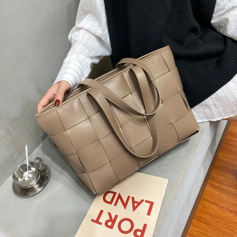 2021 latest professional handbag ladies woven bag new woman purses, White, red, khaki, black, dark brown
2021 latest professional handbag ladies woven bag new woman purses, White, red, khaki, black, dark brown