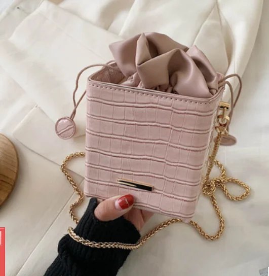 Hot Sale 2020 Fashion Drawstring Alligator pattern Bucket bag Crossbody bag Women handbags, 6 colors
Hot Sale 2020 Fashion Drawstring Alligator pattern Bucket bag Crossbody bag Women handbags, 6 colors