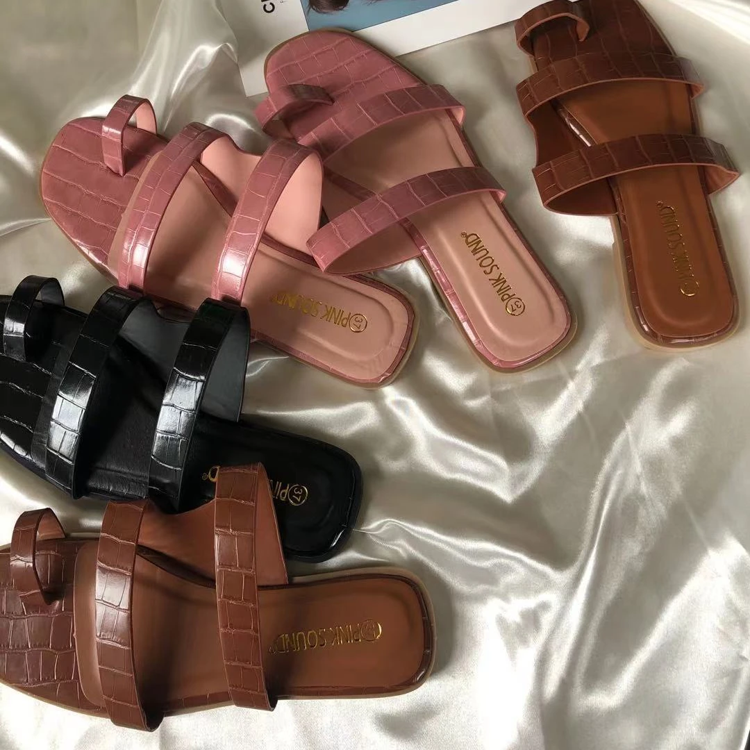 2021 New Arrival Cheep Woman Slipper New Fashion Solid Color Flat Women Slippers Sandals Black Colour
2021 New Arrival Cheep Woman Slipper New Fashion Solid Color Flat Women Slippers Sandals Black Colour