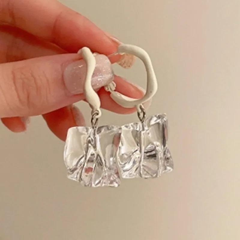 S925 Silver Needle Irregular Transparent Acrylic Earrings Wholesale Baroque Earrings Jewelry Women
S925 Silver Needle Irregular Transparent Acrylic Earrings Wholesale Baroque Earrings Jewelry Women