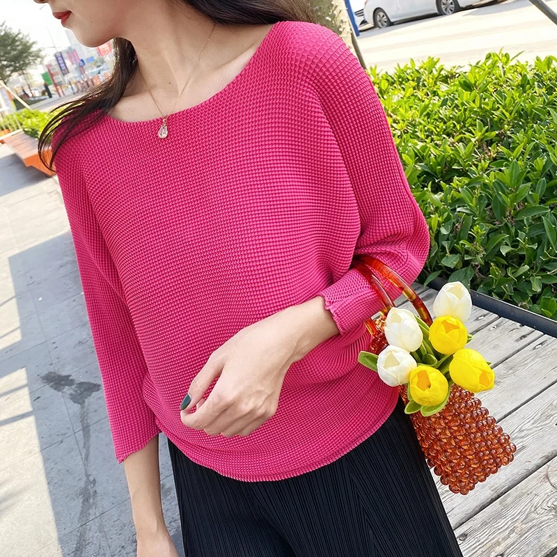 Wholesale 2021 new hot pleated loose plus size T-shirt three-quarter sleeves o-neck korean ladies blouse
Wholesale 2021 new hot pleated loose plus size T-shirt three-quarter sleeves o-neck korean ladies blouse