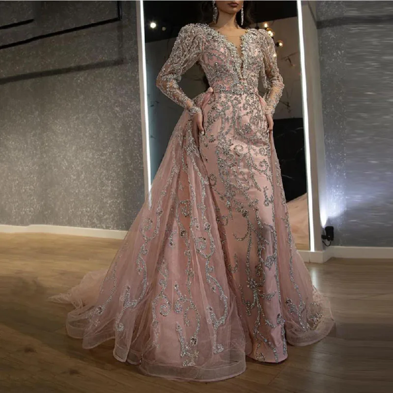2021 spring new European and American sexy hips tail long evening dress pink sequined V-neck sand gold dress
2021 spring new European and American sexy hips tail long evening dress pink sequined V-neck sand gold dress