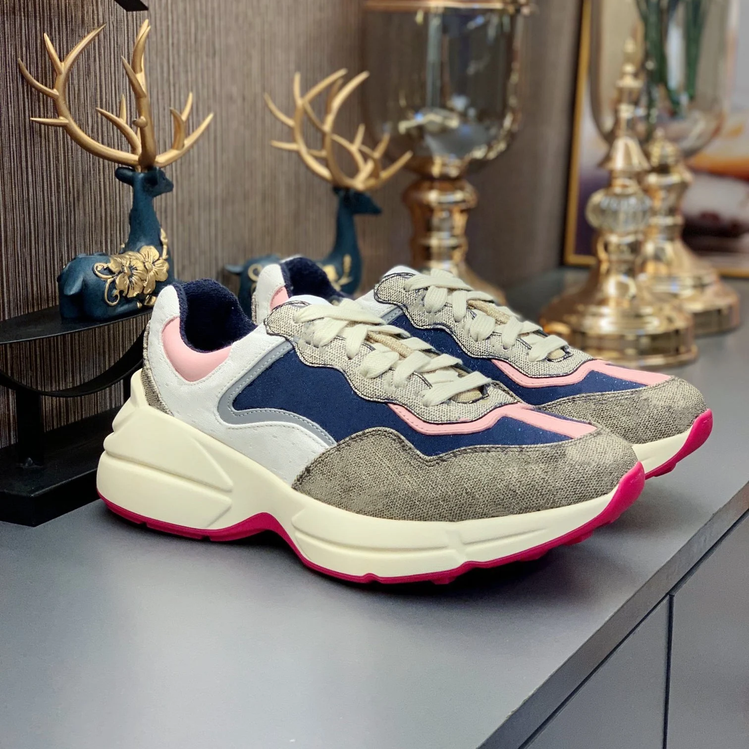 2021 Hot Selling Shoes Stock Top Quality Designer Shoes Fashion Casual Shoes Customized Sneakers, As picture
2021 Hot Selling Shoes Stock Top Quality Designer Shoes Fashion Casual Shoes Customized Sneakers, As picture