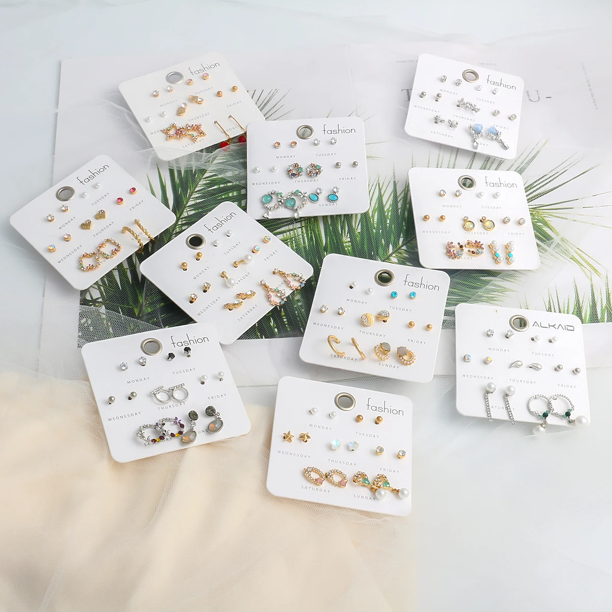 Wholesale Stud Earrings Mixed Designs Earrings Set 2021 Fashion Trend Jewelry For Women, Picture
Wholesale Stud Earrings Mixed Designs Earrings Set 2021 Fashion Trend Jewelry For Women, Picture