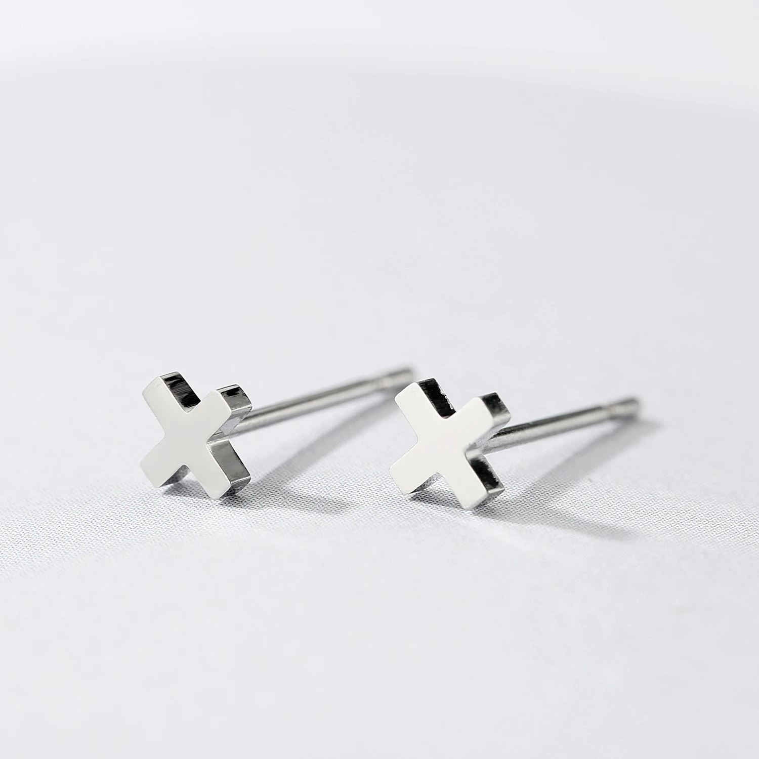 European and American Trendy Stainless Steel Jewelry Girl Gold Filled Stud Earrings, Gold /silver/ rose gold
European and American Trendy Stainless Steel Jewelry Girl Gold Filled Stud Earrings, Gold /silver/ rose gold