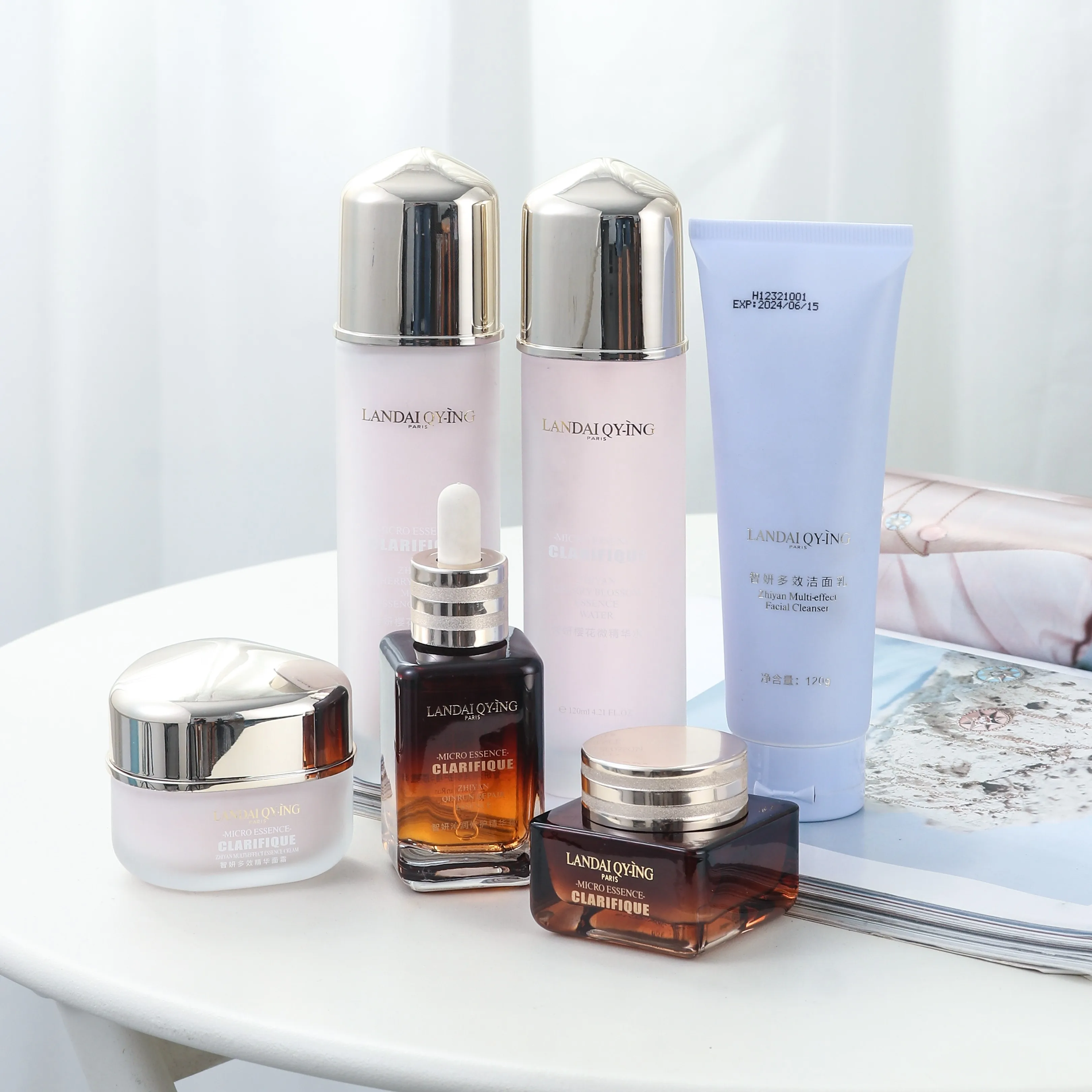 2021 Private Label High End Skincare Products Organic Brightening Skincare Natural Set
2021 Private Label High End Skincare Products Organic Brightening Skincare Natural Set