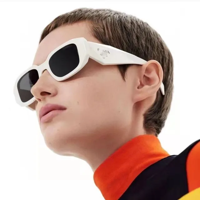2021 new frame sunglasses, European and American personality plastic trimmed square glasses, personality wide-leg sunglasses wom
2021 new frame sunglasses, European and American personality plastic trimmed square glasses, personality wide-leg sunglasses wom