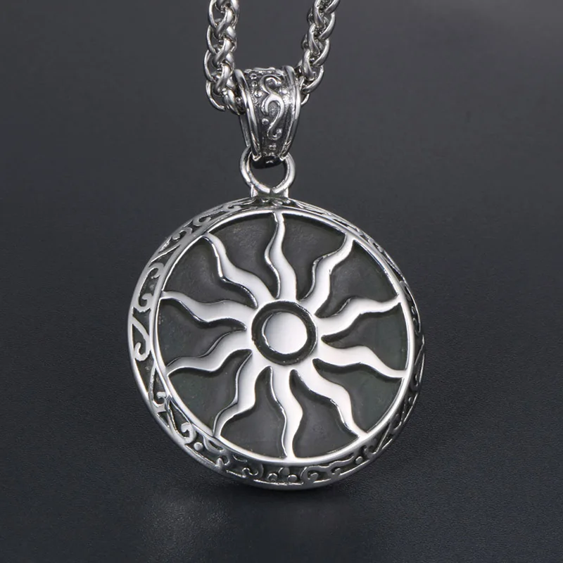 2021 New Punk Custom 316l Stainless Steel Jewelry High Quality Sun Pendant Retro For Men Vintage Round Pendant Jewelry Necklace 
2021 New Punk Custom 316l Stainless Steel Jewelry High Quality Sun Pendant Retro For Men Vintage Round Pendant Jewelry Necklace