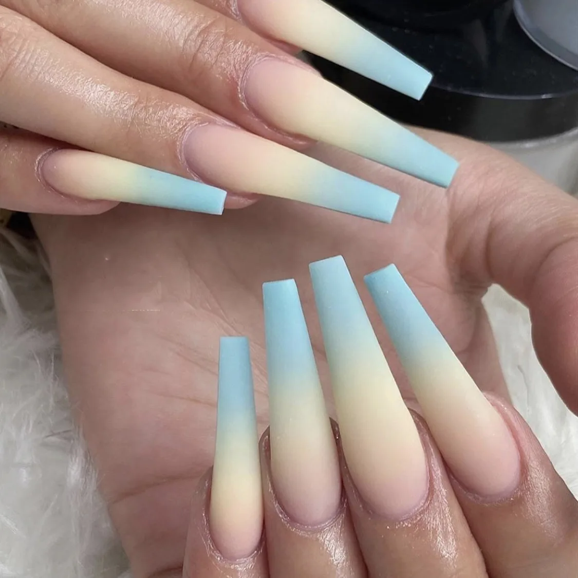 New arrival private label custom press on nails high quality new fashion colorful false nail
New arrival private label custom press on nails high quality new fashion colorful false nail