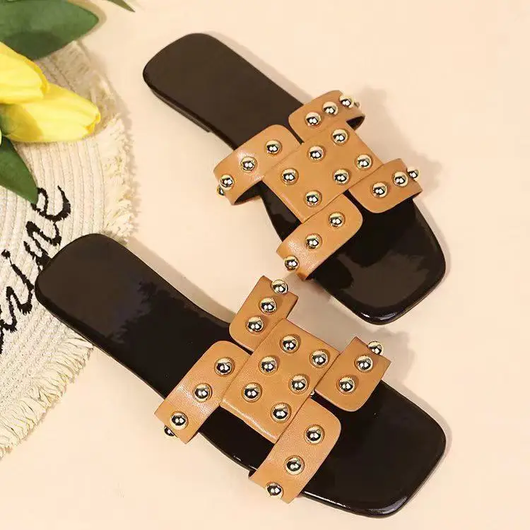 Shoes stock Summer new big size Square head casual Fashion rivets womens wholesale slippers
Shoes stock Summer new big size Square head casual Fashion rivets womens wholesale slippers