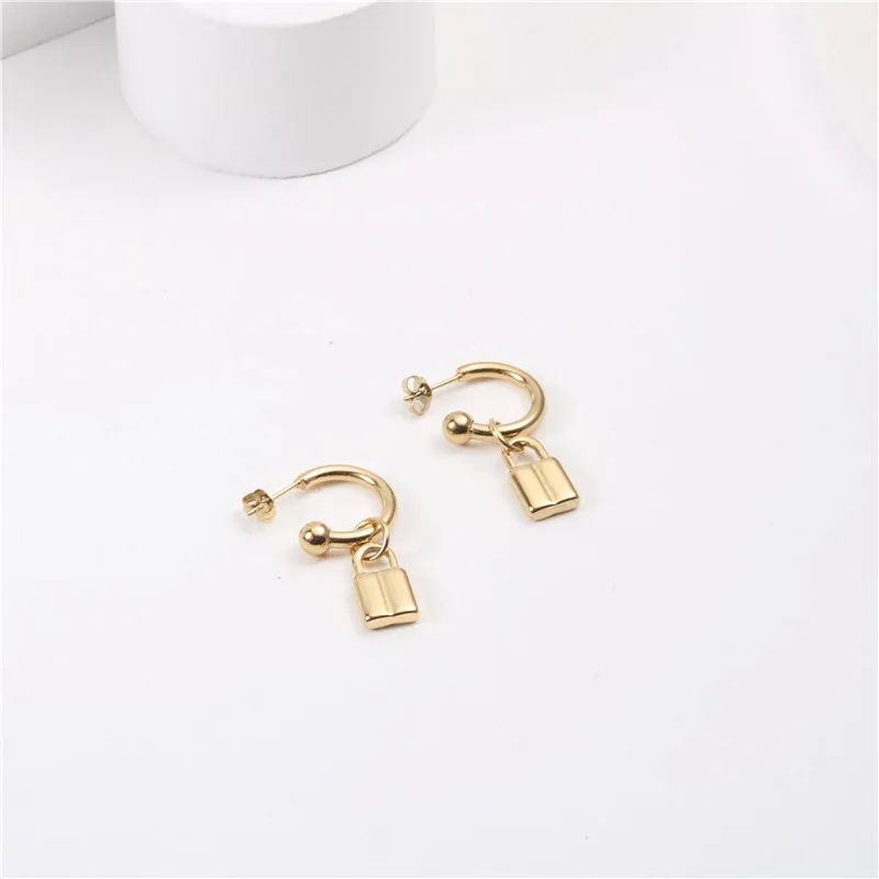 2021 Joolim Trendy Earring 18K PVD Gold Padlock Convertible Hoop Earring Stainless Steel Wholesale Tarnish Free Ready To Ship
2021 Joolim Trendy Earring 18K PVD Gold Padlock Convertible Hoop Earring Stainless Steel Wholesale Tarnish Free Ready To Ship