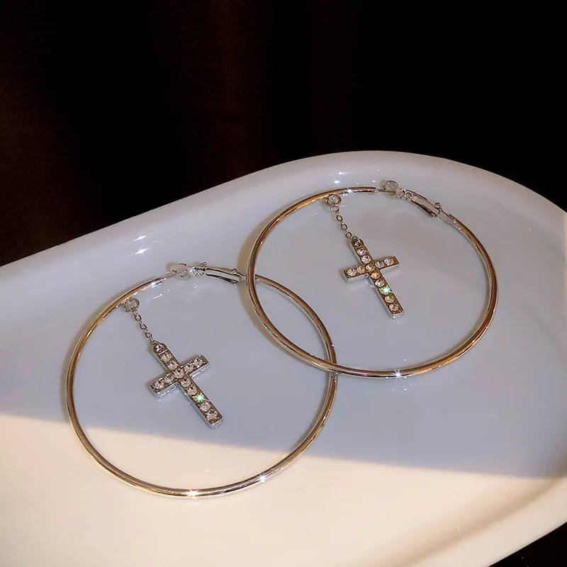 Fashion Glitter Sexy Party Girl Gold Steel Stainless Cross Pendant Large Round hoop Earrings
Fashion Glitter Sexy Party Girl Gold Steel Stainless Cross Pendant Large Round hoop Earrings