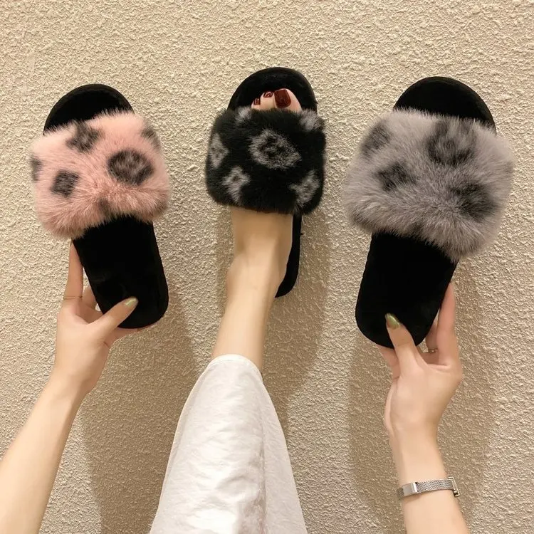 2021 winter women fur bag and slipper set woolen warm fur slippers home fashion fur designer winter slipper, 4 colors
2021 winter women fur bag and slipper set woolen warm fur slippers home fashion fur designer winter slipper, 4 colors