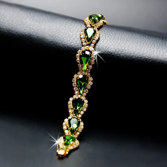 Vintage Luxury Fashion Geometric Diamond Bracelet Emerald Crystal Rhinestone Water Drop Bracelet For Lady
Vintage Luxury Fashion Geometric Diamond Bracelet Emerald Crystal Rhinestone Water Drop Bracelet For Lady